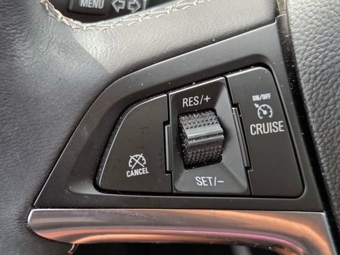 Used 2022 Buick Encore Preferred w/ Safety Package FWD image 19