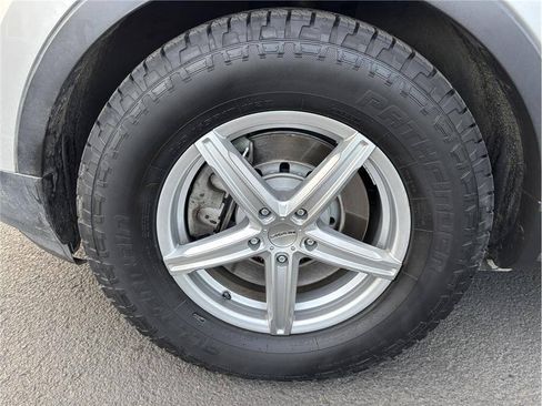 Used 2015 Ford Explorer Limited FWD image 18