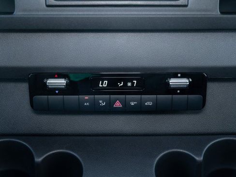 Used 2025 Mercedes-Benz Sprinter 2500 image 17