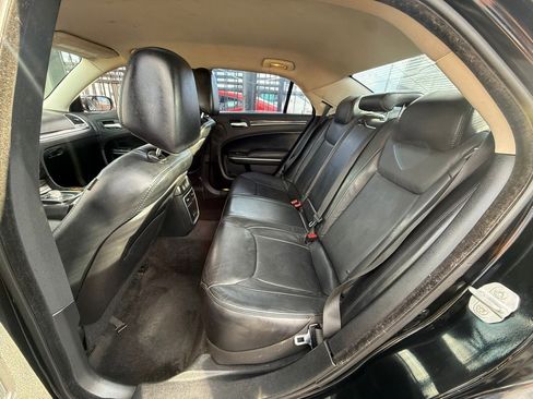 Used 2015 Chrysler 300 Limited w/ 300 Premium Group RWD image 22