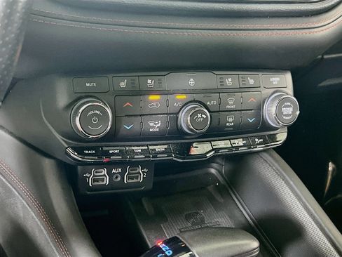 Used 2023 Dodge Durango R/T w/ Tow 'N Go Package AWD/4WD image 16