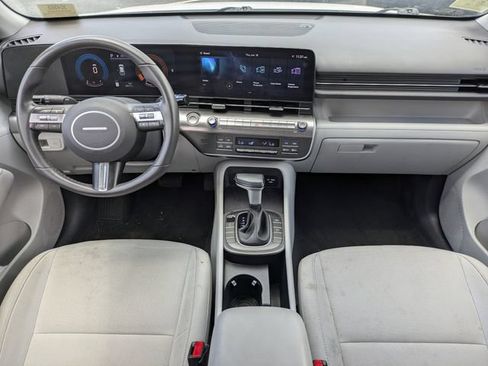 Used 2025 Hyundai Kona SEL AWD/4WD image 15