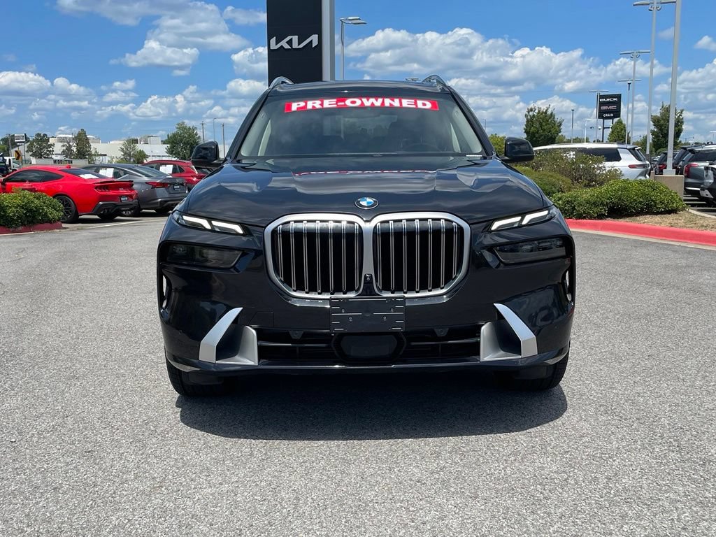 Used 2024 BMW X7 xDrive40i AWD/4WD image 2