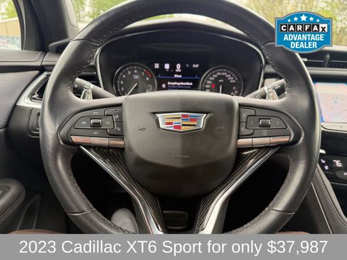 Used 2023 Cadillac XT6 Sport w/ Technology Package AWD/4WD image 15