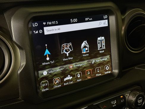 Used 2023 Jeep Gladiator Sport AWD/4WD image 22