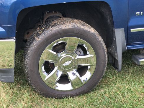 Used 2015 Chevrolet Silverado 1500 LTZ Z71 w/ LTZ Plus Package image 2