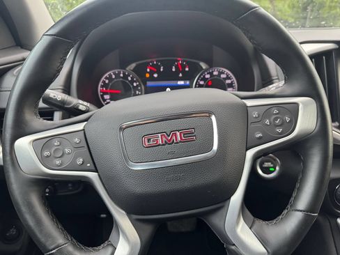 Used 2024 GMC Terrain SLT AWD/4WD image 30