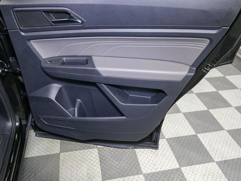 Used 2023 Volkswagen Atlas SE w/ Panoramic Sunroof Package AWD/4WD image 28