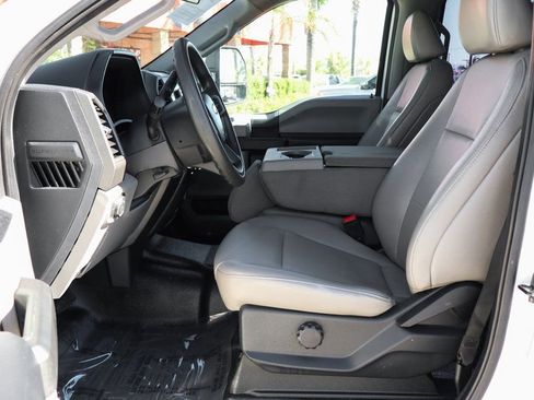 Used 2022 Ford F250 XL w/ STX Appearance Package AWD/4WD image 19