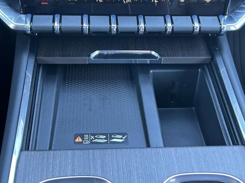 New 2026 GMC Acadia Denali w/ Super Cruise Package image 31