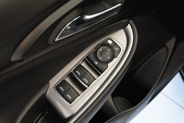 Used 2024 Chevrolet Malibu LT FWD image 5