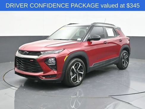 Used 2021 Chevrolet TrailBlazer RS w/ Technology Package FWD image 4