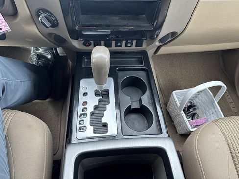 Used 2014 Nissan Titan SV w/ SV Value Truck Package AWD/4WD image 17