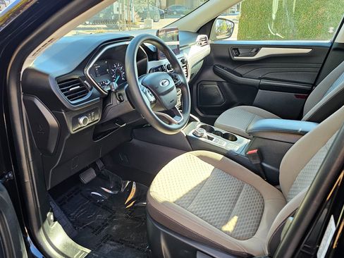 Used 2022 Ford Escape SE image 13