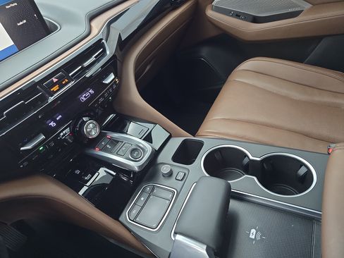 Used 2023 Acura MDX FWD w/ Technology Package image 27