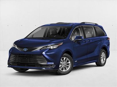 New 2025 Toyota Sienna LE