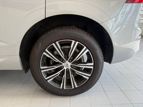 Certified 2022 Volvo XC60 B6 Inscription w/ Climate Package image 11