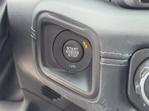 Used 2024 Jeep Wrangler Unlimited Rubicon 4xe AWD/4WD image 36