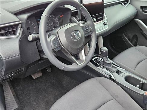 Used 2024 Toyota Corolla Cross LE w/ Moonroof Package FWD image 10