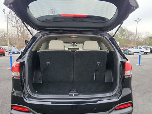 Used 2017 Kia Sorento EX image 25