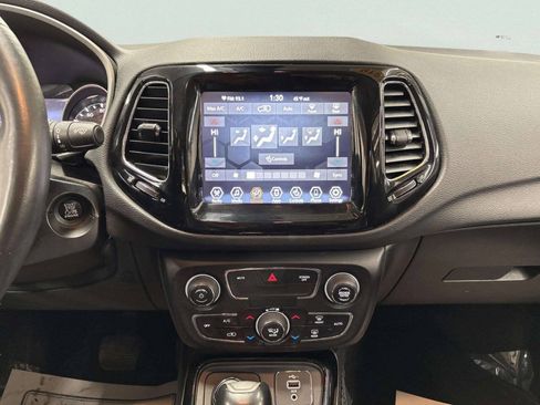 Used 2019 Jeep Compass Limited AWD/4WD image 23