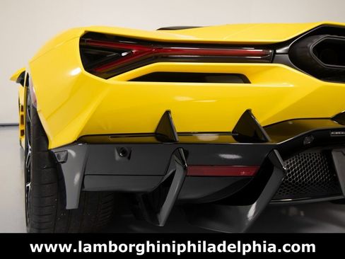 Used 2024 Lamborghini Revuelto image 53