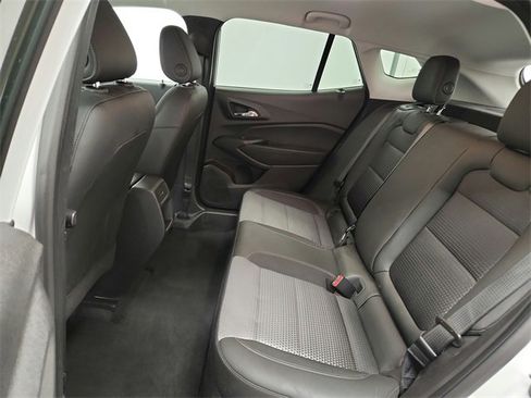 Used 2024 Chevrolet Trax LT w/ Driver Confidence Package image 30