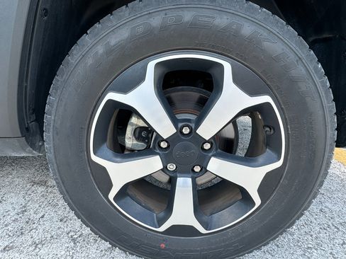 Used 2021 Jeep Renegade Trailhawk image 31