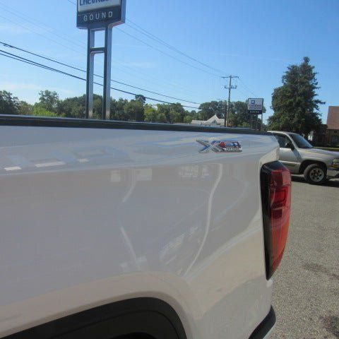 Used 2021 GMC Sierra 1500 Elevation w/ X31 Off-Road Package AWD/4WD image 9