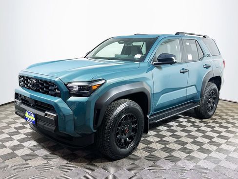 New 2026 Toyota 4Runner TRD Off-Road Premium AWD/4WD image 4