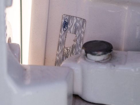 Used 2005 Ford GT image 85