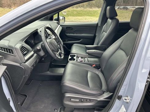 Used 2023 Honda Odyssey Sport image 22