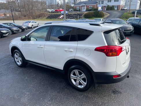 Used 2014 Toyota RAV4 XLE image 9