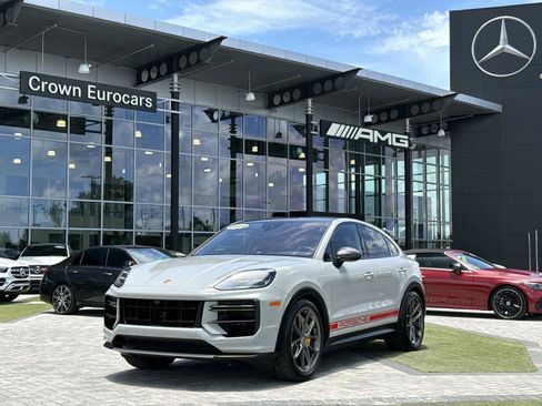 Used 2024 Porsche Cayenne Turbo GT AWD/4WD image 1