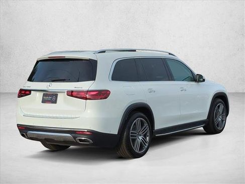 New 2026 Mercedes-Benz GLS 450 4MATIC image 2