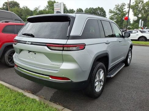 Used 2025 Jeep Grand Cherokee Laredo X w/ Luxury Tech Group I AWD/4WD image 9