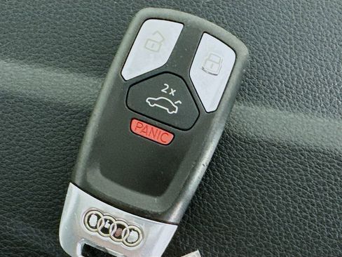 Used 2019 Audi Q5 2.0T Premium image 37