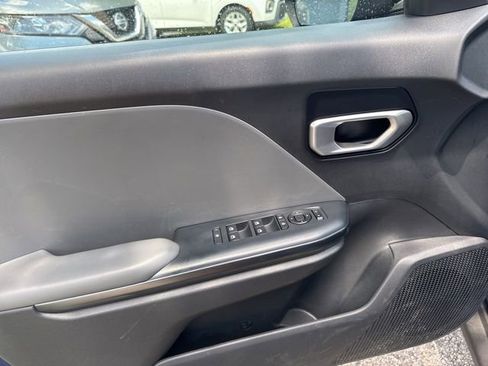 Used 2025 Kia K4 LXS FWD image 25