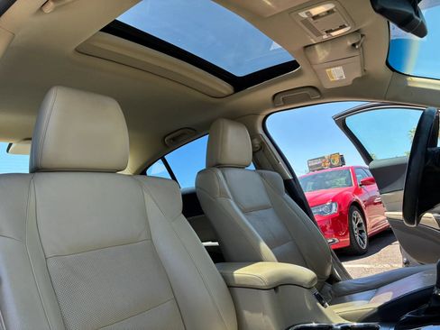 Used 2014 Acura ILX w/ Premium Package FWD image 25