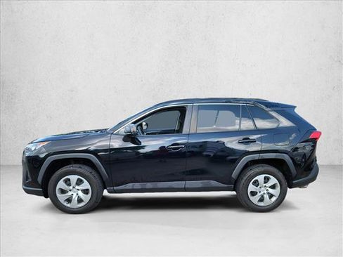 Used 2021 Toyota RAV4 LE FWD image 8