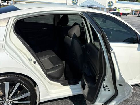 Used 2020 Nissan Altima 2.5 SR FWD image 14