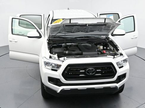 Used 2023 Toyota Tacoma SR AWD/4WD image 38