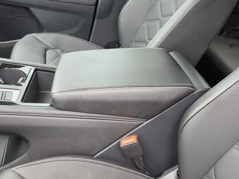 Used 2025 Volkswagen Atlas SE image 8