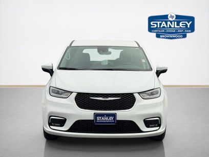 Used 2023 Chrysler Pacifica Touring-L