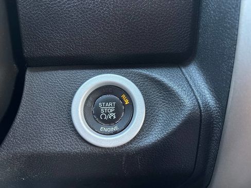 Used 2014 RAM 1500 Laramie w/ Convenience Group image 19