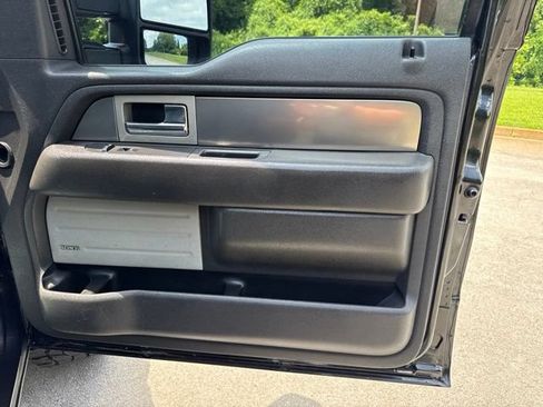 Used 2014 Ford F150 FX4 w/ Equipment Group 402A Luxury AWD/4WD image 9