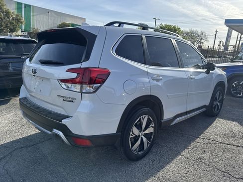 Used 2021 Subaru Forester Touring image 3