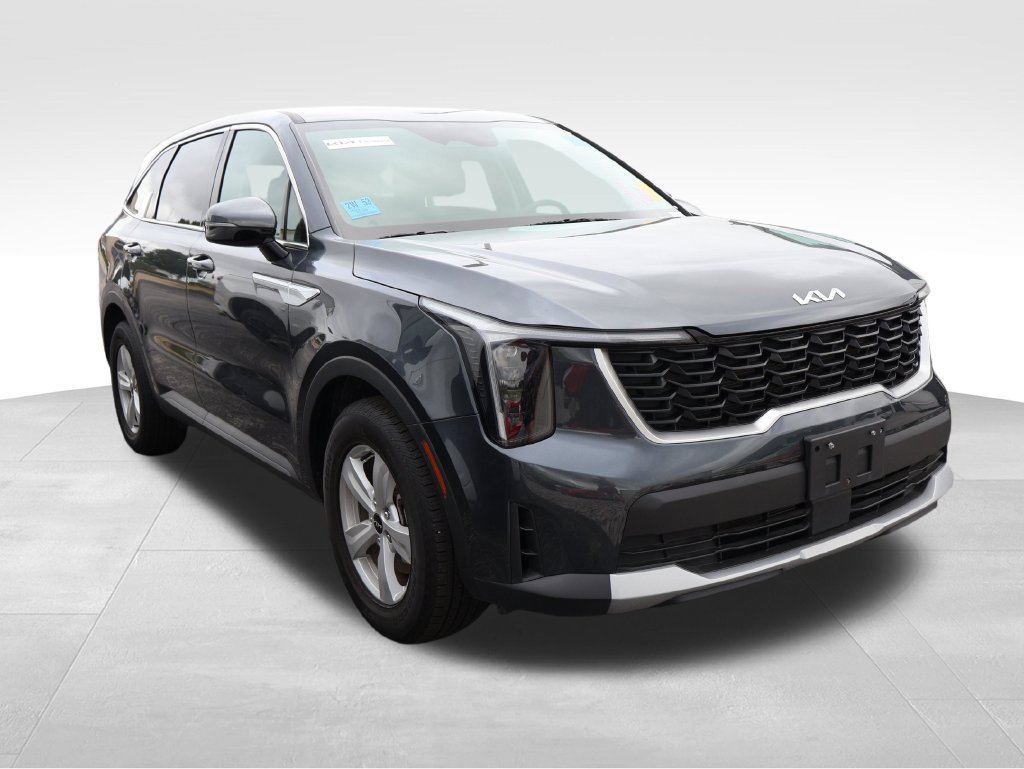 Used 2024 Kia Sorento LX FWD image 13