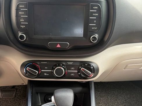 Used 2021 Kia Soul LX FWD image 5