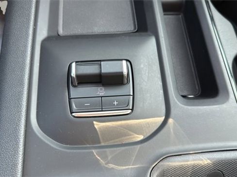 Used 2024 GMC Sierra 2500 AT4 w/ AT4 Premium Plus Package image 25